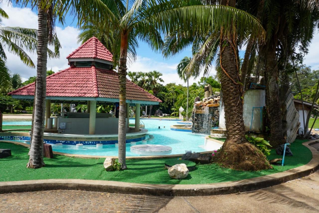 Rockgarden Beach Resort Маэ-Пим Экстерьер фото