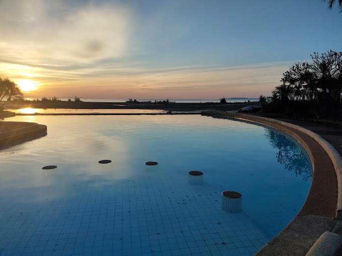 Rockgarden Beach Resort Маэ-Пим Экстерьер фото