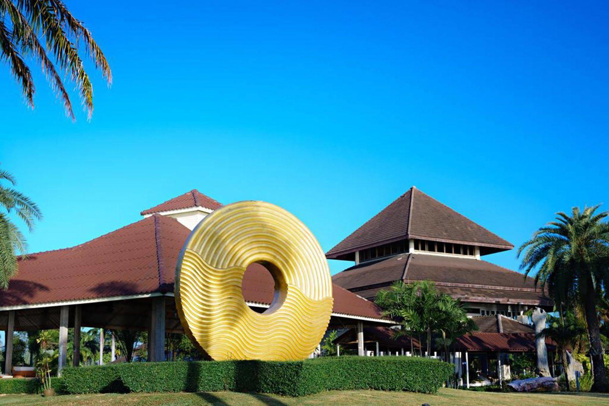 Rockgarden Beach Resort Маэ-Пим Экстерьер фото